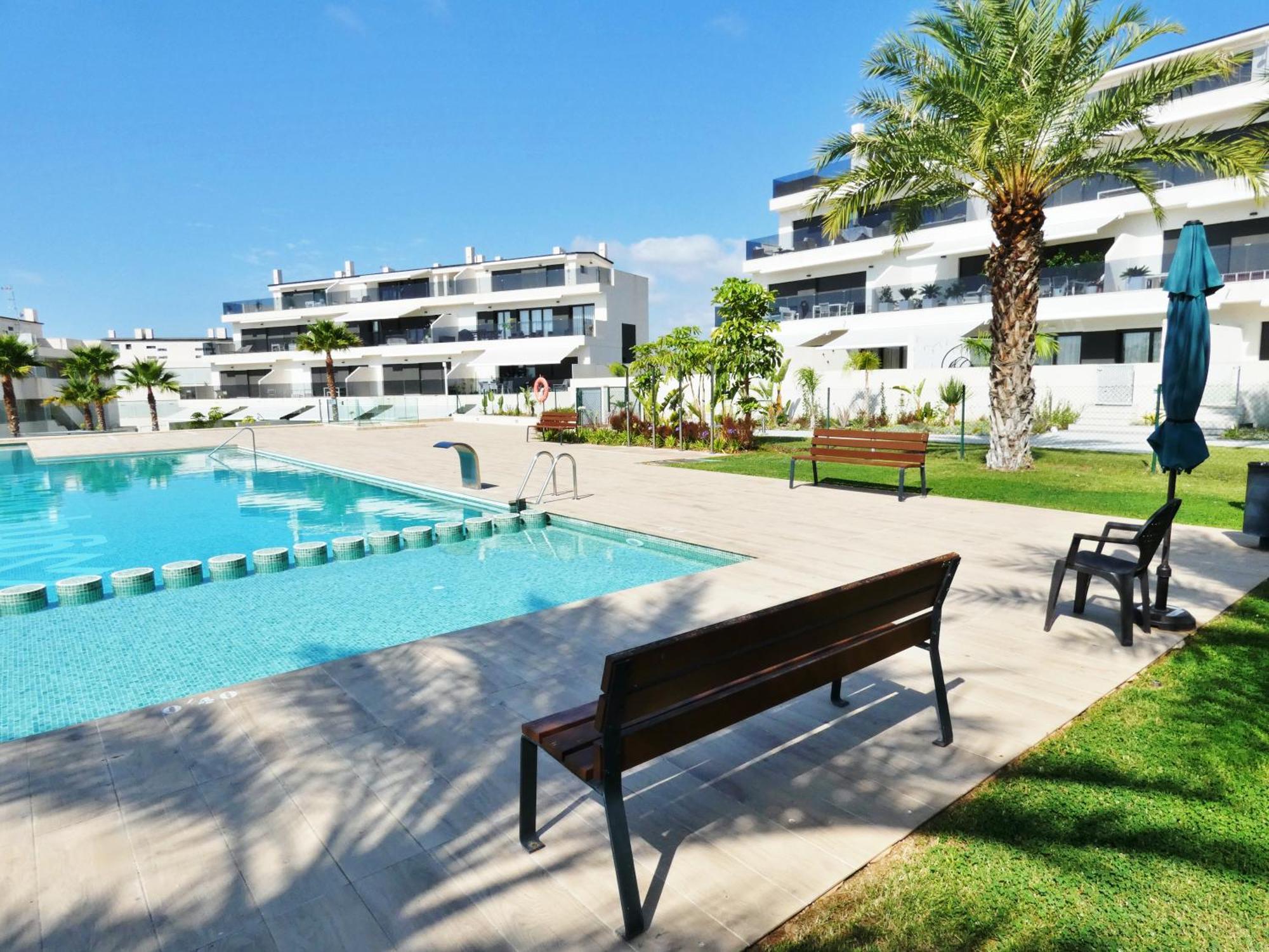London Beach Benidorm フィネストラット エクステリア 写真